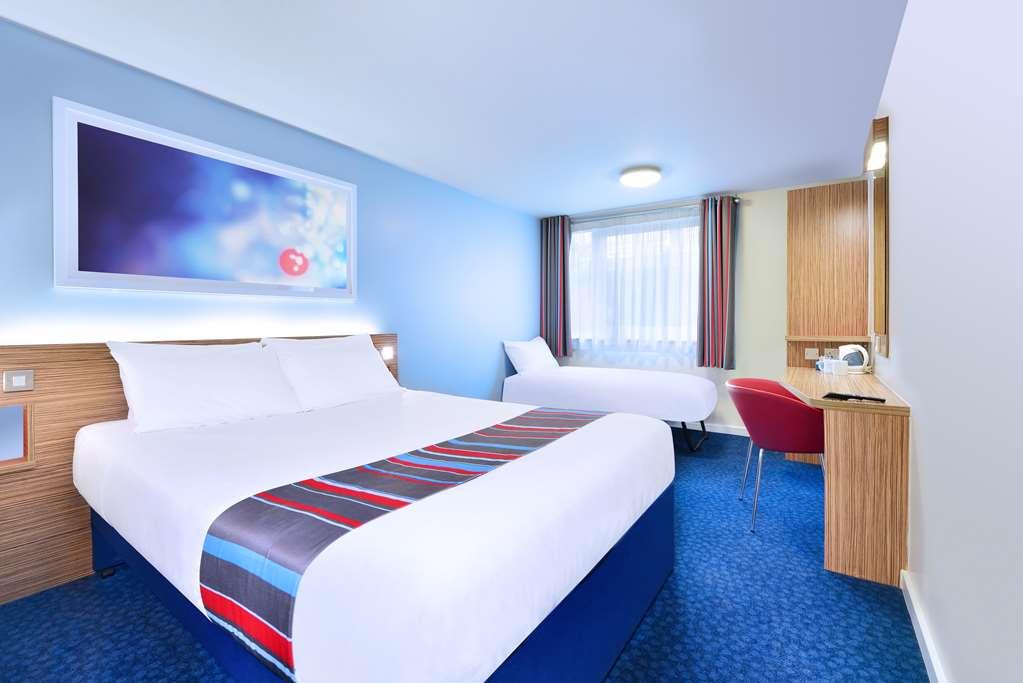 Travelodge Edinburgh Central Waterloo Place Oda fotoğraf